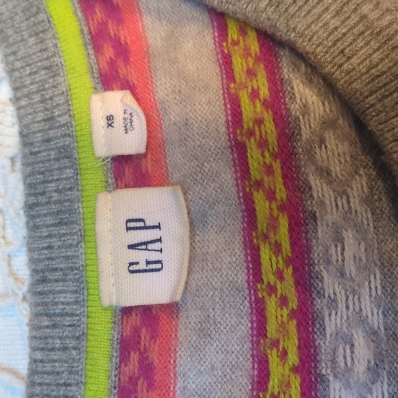 GAP xs sweater - Picture 3 of 6